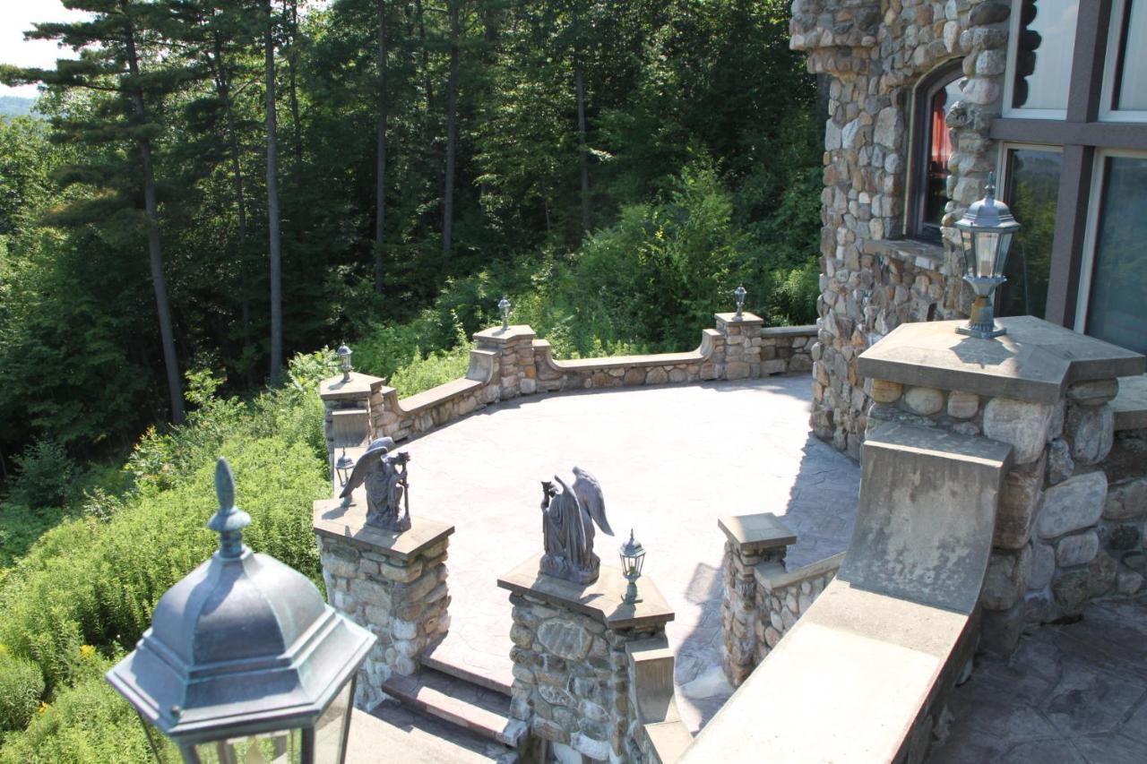 Highlands Castle Overlooking Lake George Plus 2 Other Castles & Suites Bolton Landing Exterior photo
