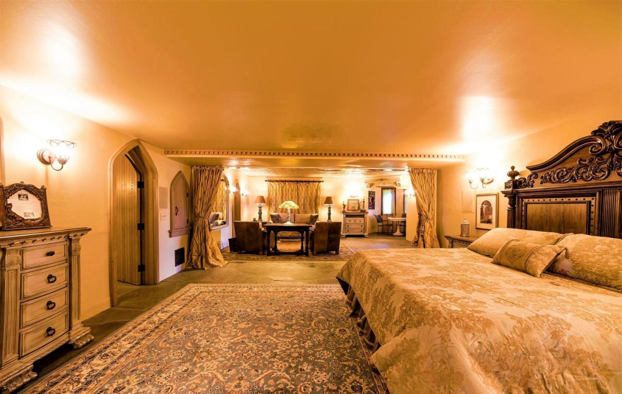 Highlands Castle Overlooking Lake George Plus 2 Other Castles & Suites Bolton Landing Exterior photo