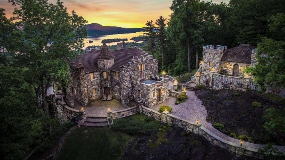 Highlands Castle Overlooking Lake George Plus 2 Other Castles & Suites Bolton Landing Exterior photo