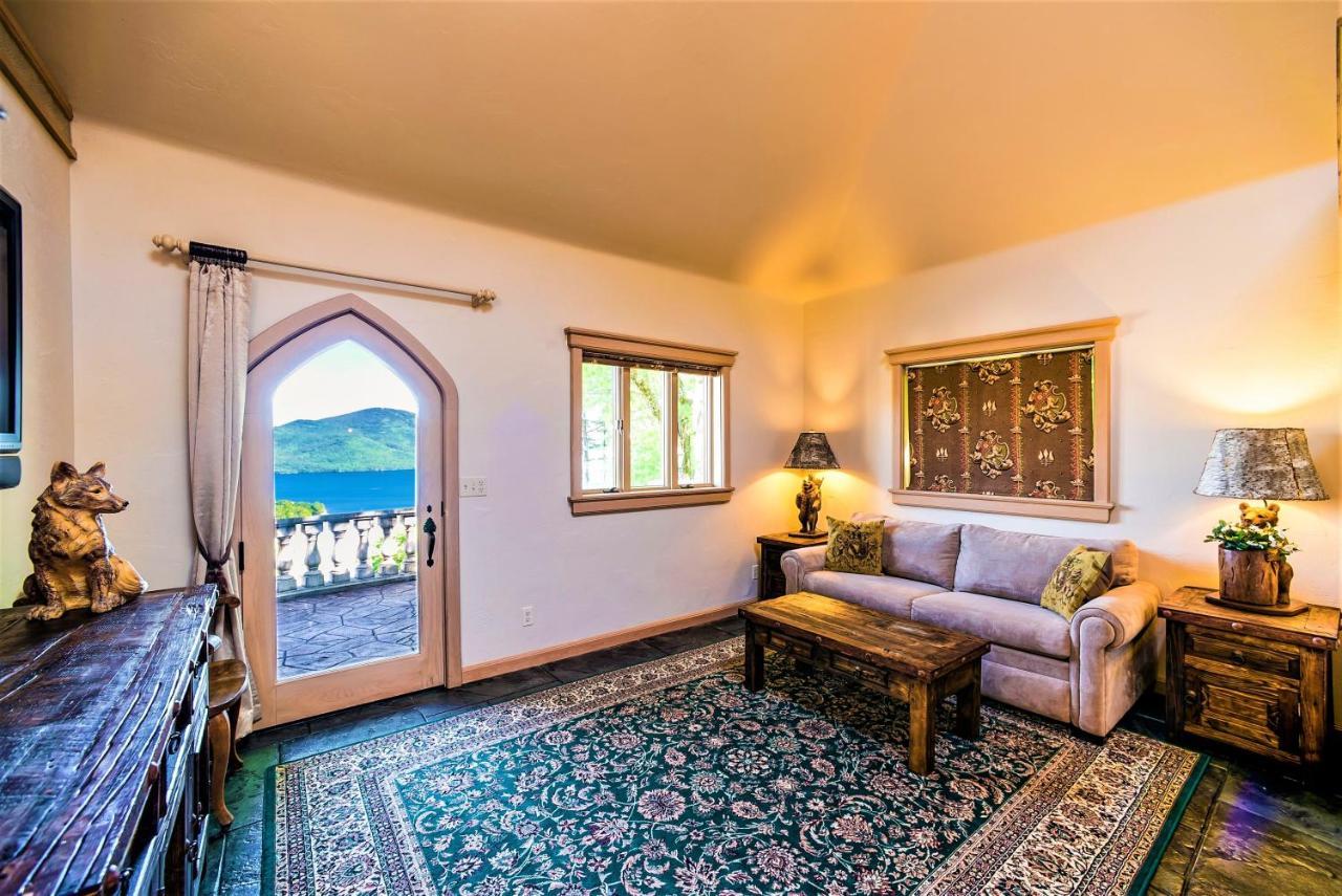 Highlands Castle Overlooking Lake George Plus 2 Other Castles & Suites Bolton Landing Exterior photo